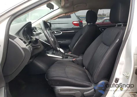 2019 Nissan Sentra S z USA, uszkodzony, nr VIN 3N1AB7AP3KL605318